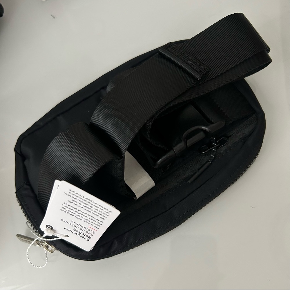 LULULEMON EVERYWHERE BELT BAG 1 L - Picture 6 of 8